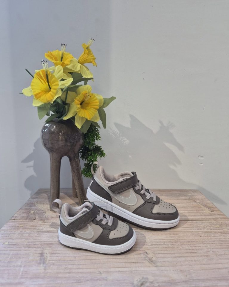 Nike court borough kindersneaker taupe