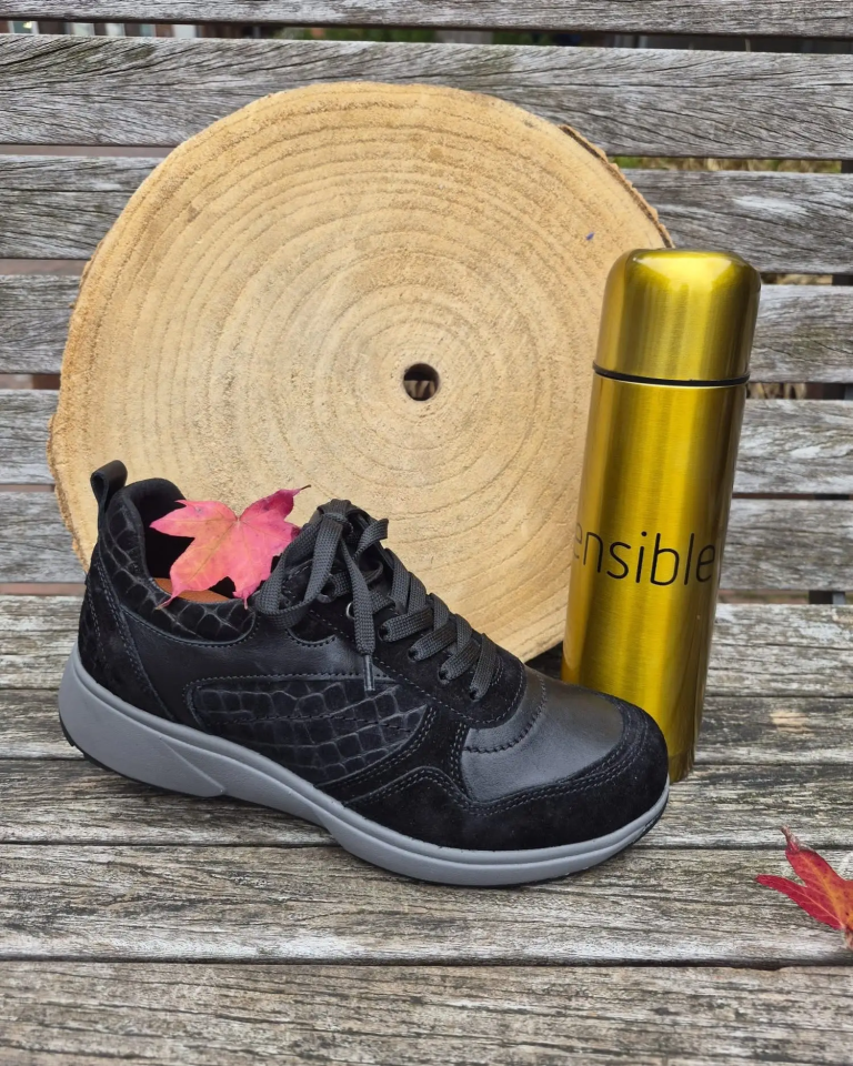 Xsensible sneaker crocoprint zwart